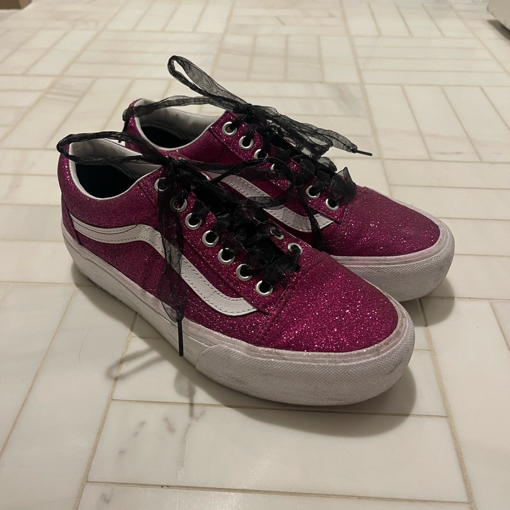 💕hot pink glitter Vans💕